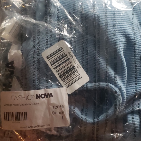 Bathing suit - Picture 2 of 2